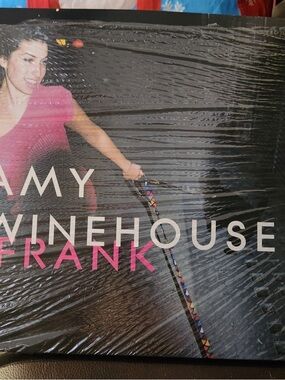 - Frank Vinyl Record (Black & Pink) Amy Winehouse